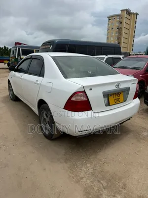 Toyota Corolla 2000 White