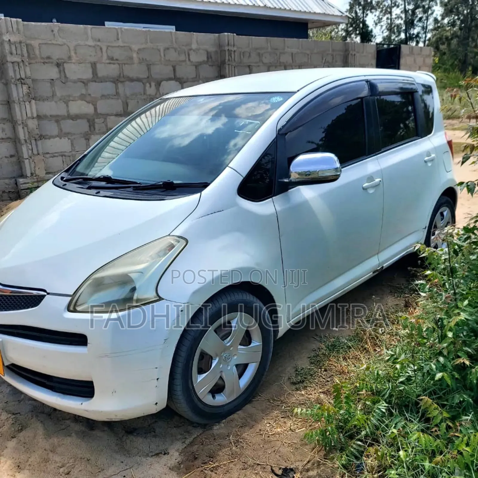 Toyota Ractis 2005 White