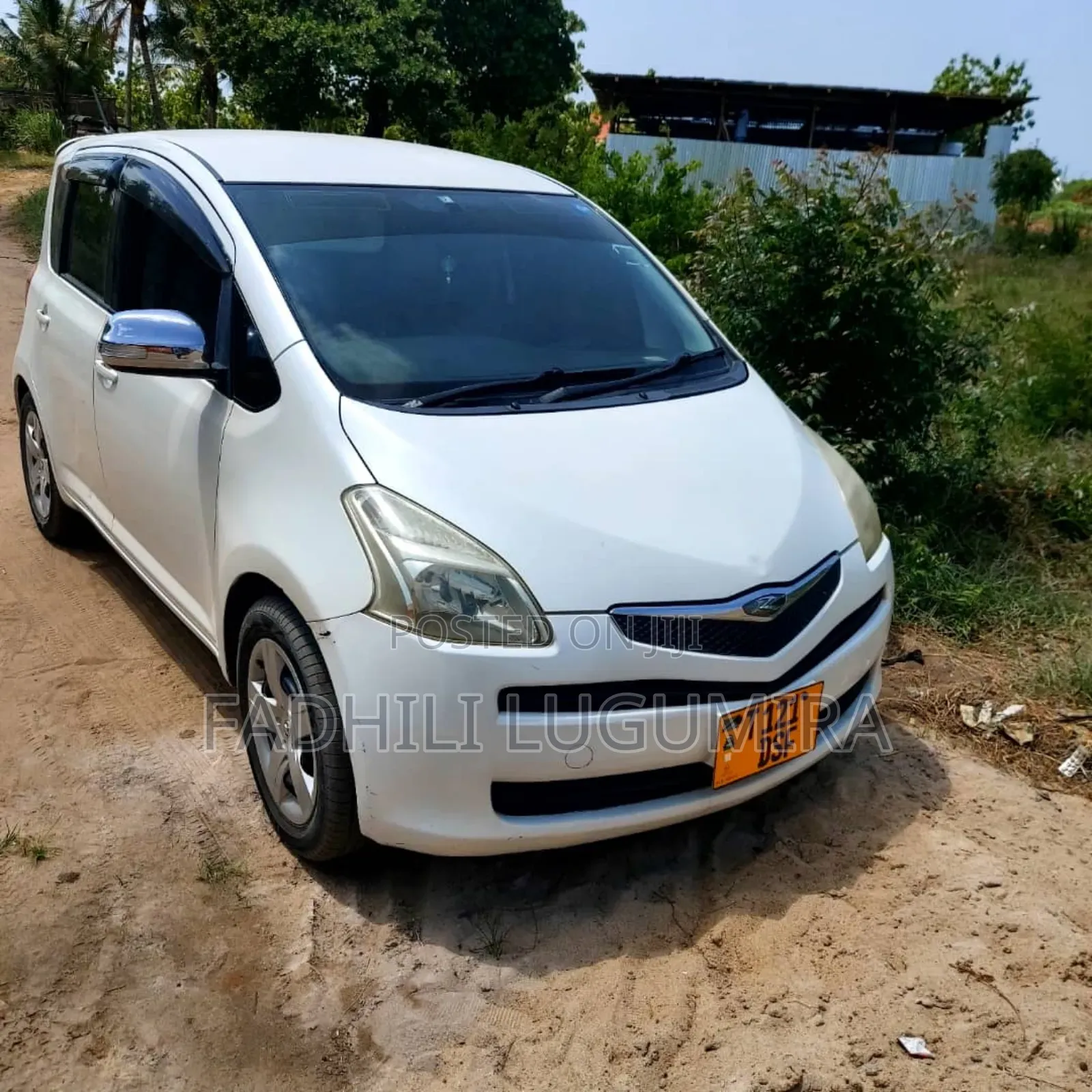 Toyota Ractis 2005 White