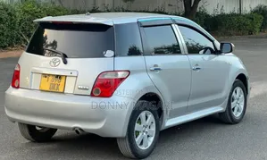 Toyota IST 2006 Silver