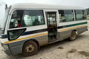 Toyota Coaster 2002 White