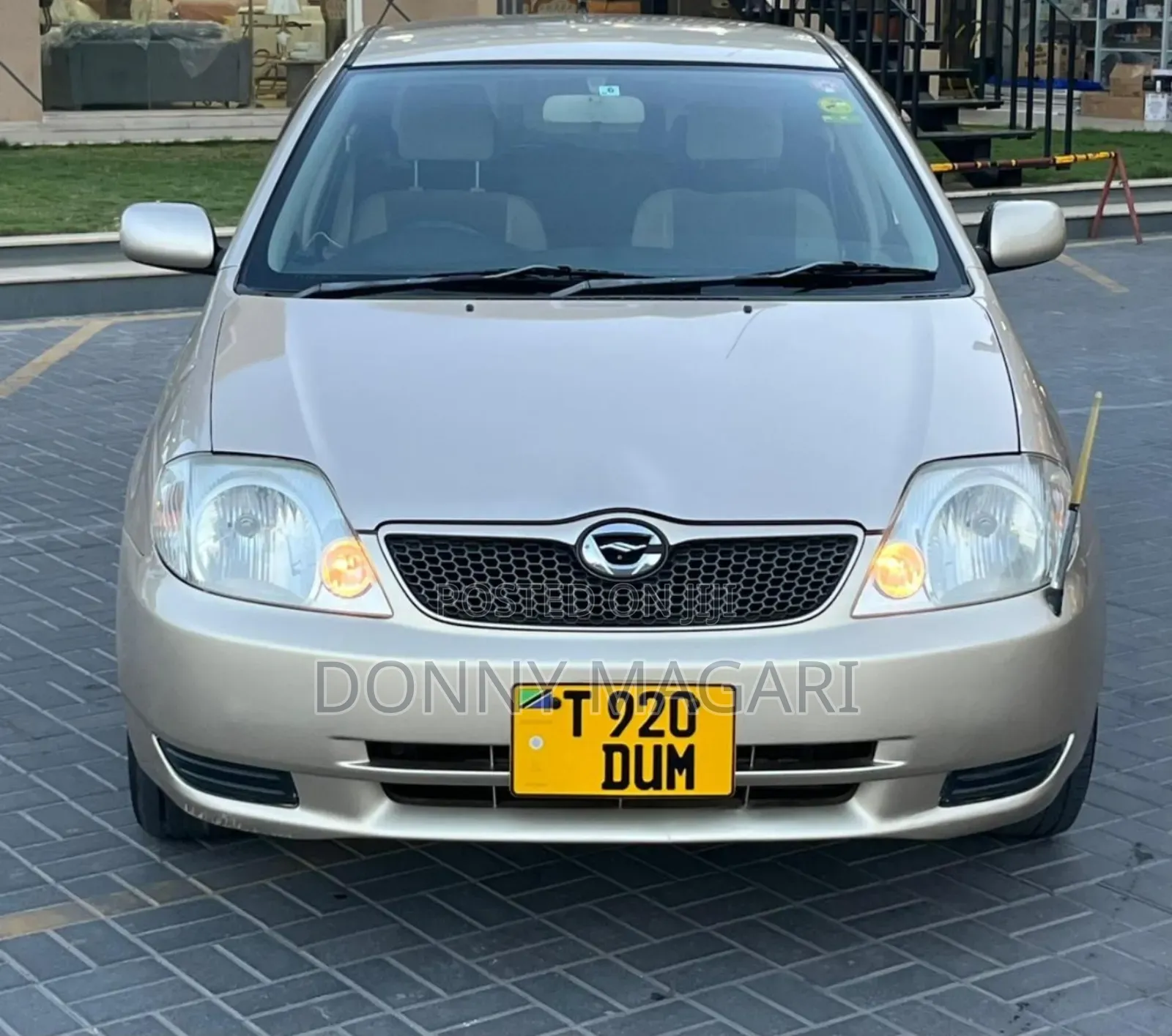 Toyota Corolla RunX 2001 Gold