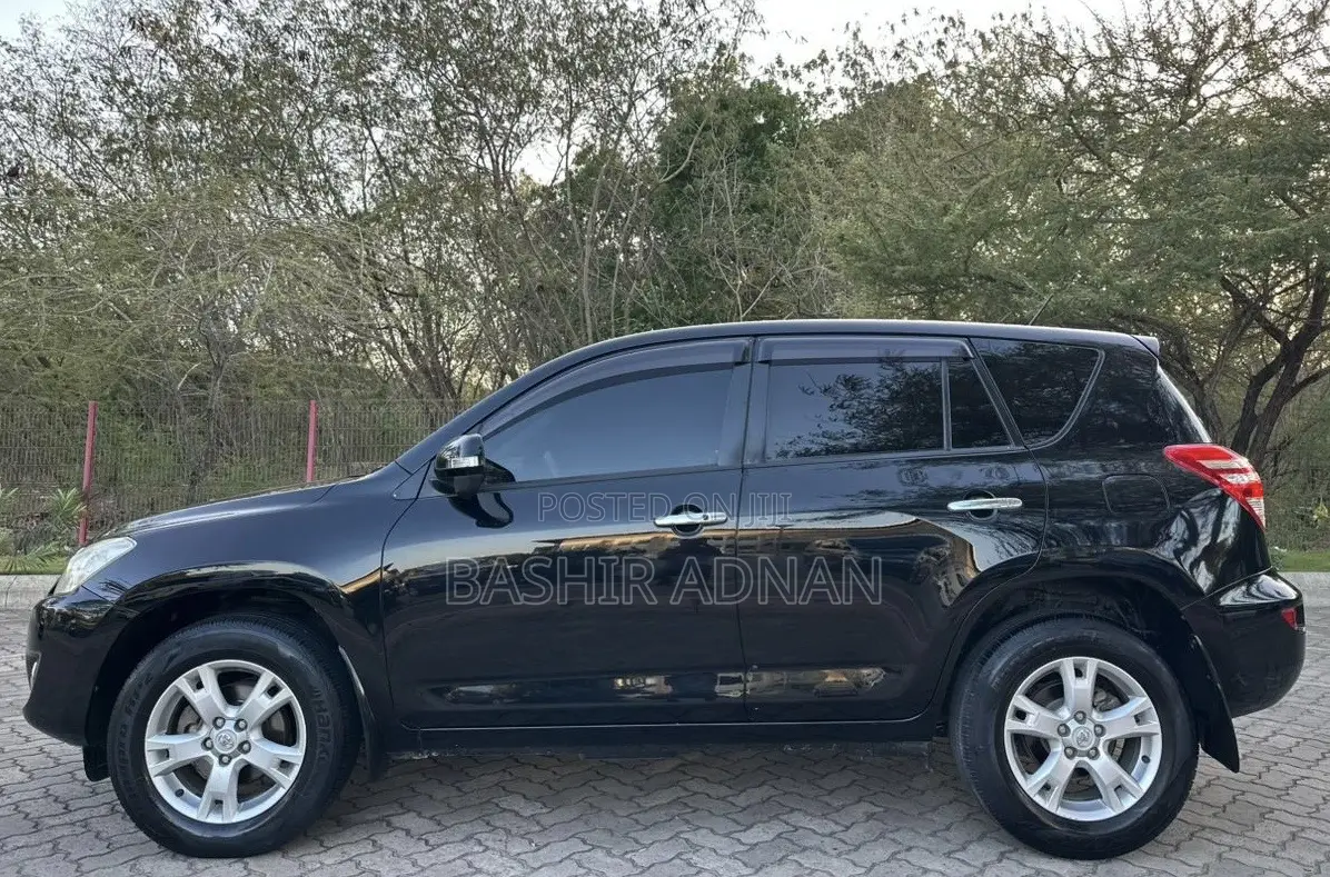 Toyota RAV4 2.4 2008 Matt Black