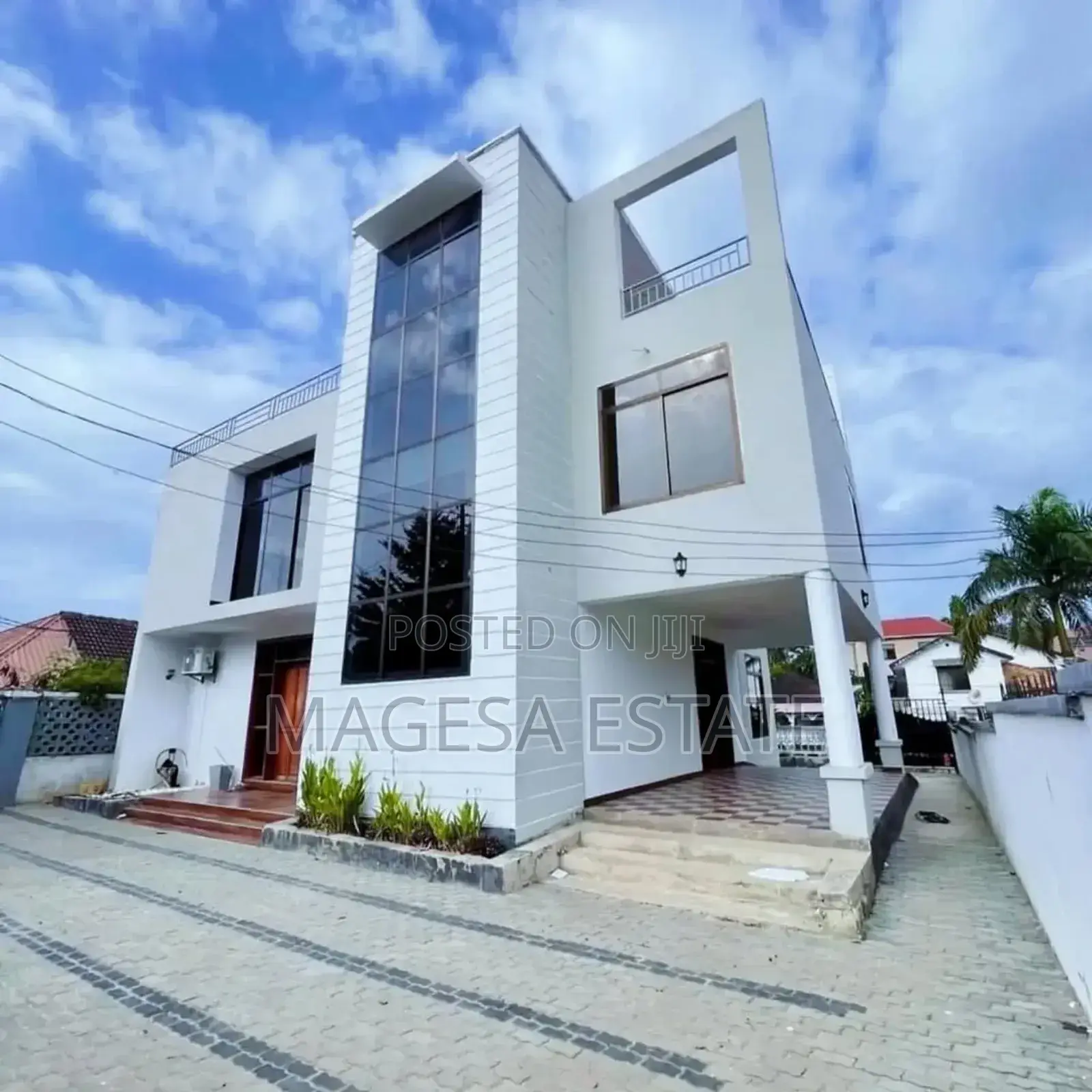 4bdrm House in Mbez Beach for sale