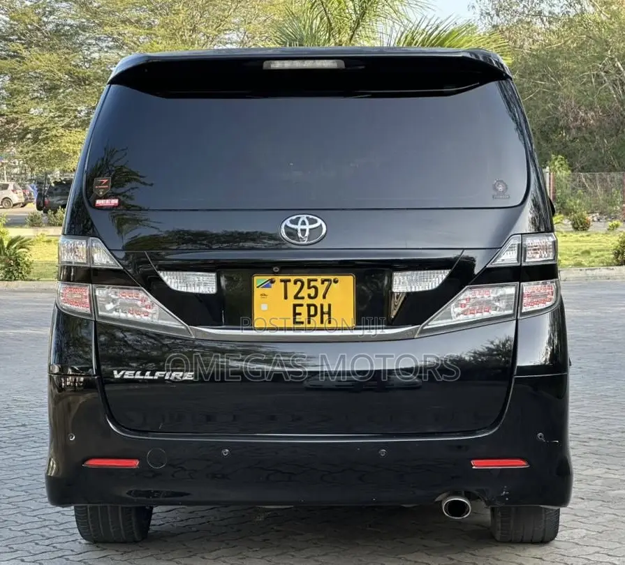 Toyota Vellfire 2010 Black
