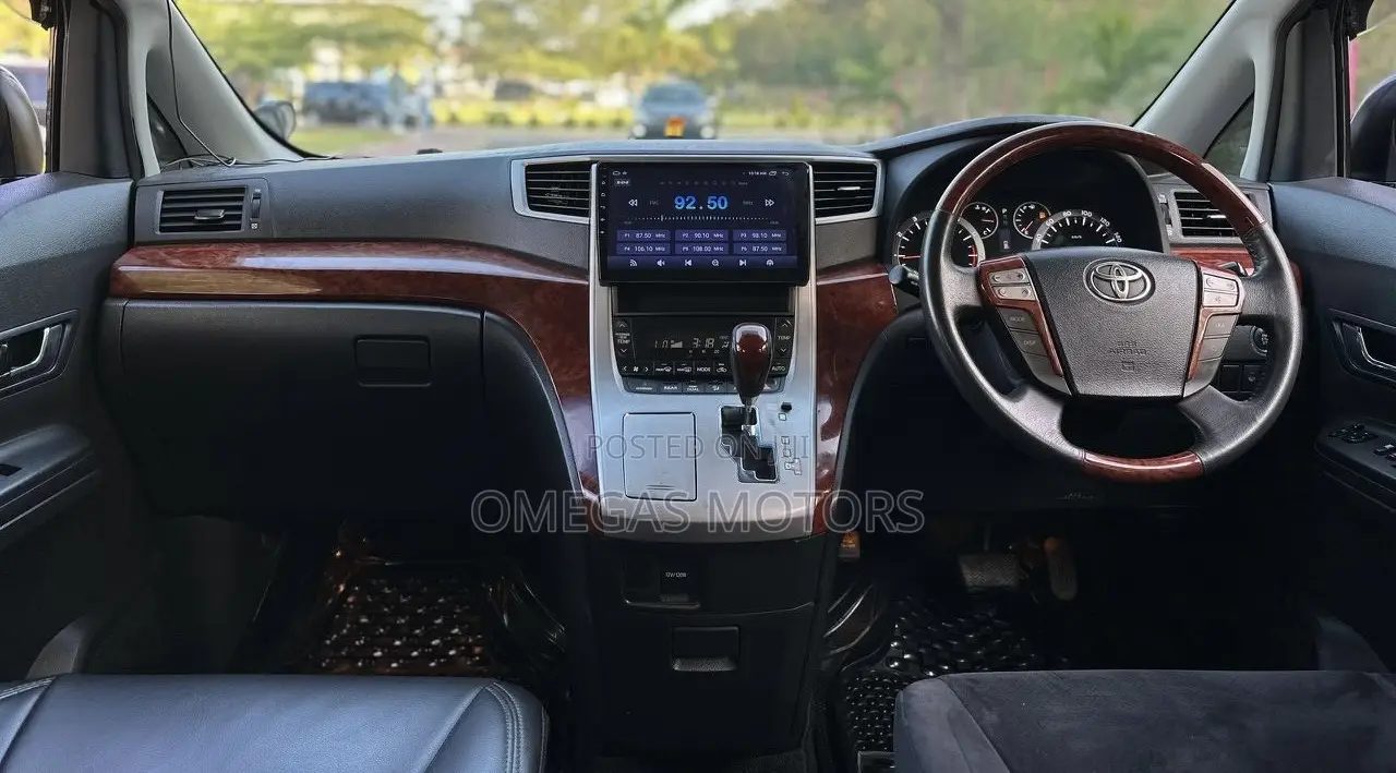Toyota Vellfire 2010 Black