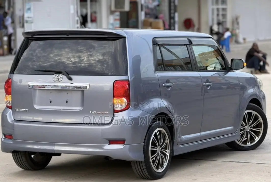 Toyota Corolla Rumion Hatchback 1.5 FWD 2007 Gray