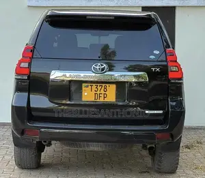 Toyota Land Cruiser Prado 2011 Black