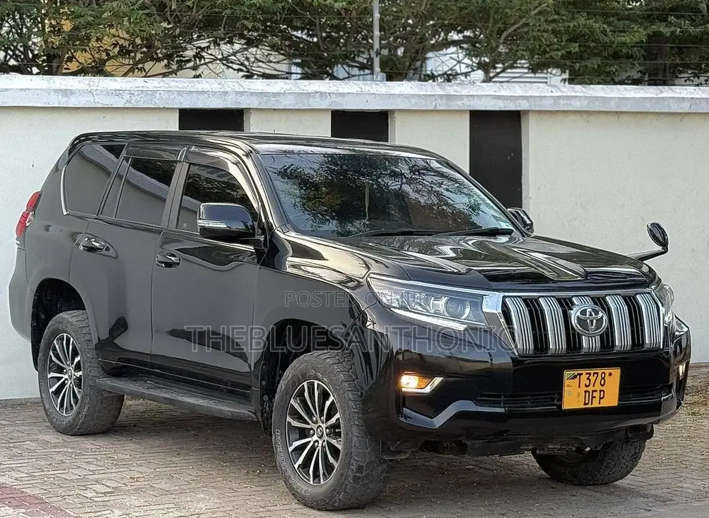 Toyota Land Cruiser Prado 2011 Black