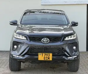 Toyota Fortuner 2023 Gray