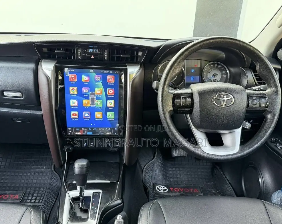 Toyota Fortuner 2023 Gray