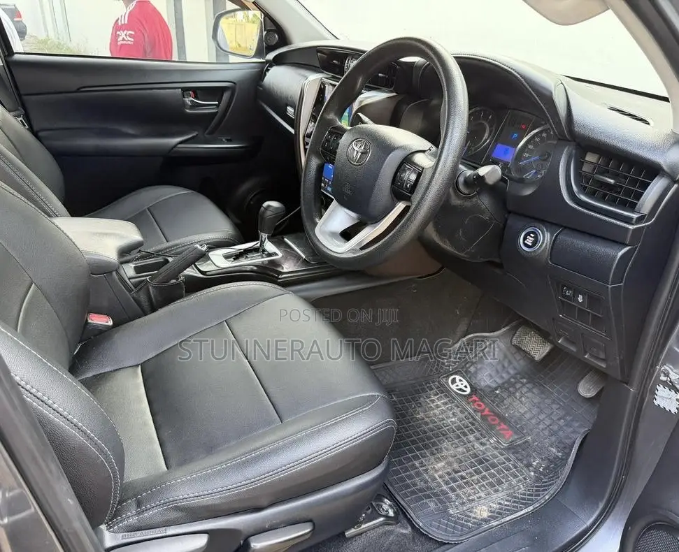 Toyota Fortuner 2023 Gray