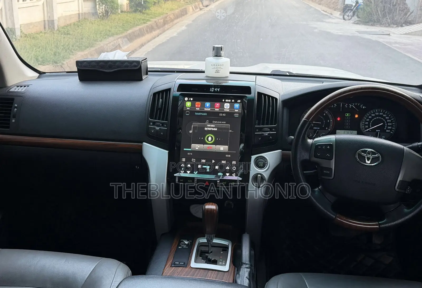 Toyota Land Cruiser 2014 Silver