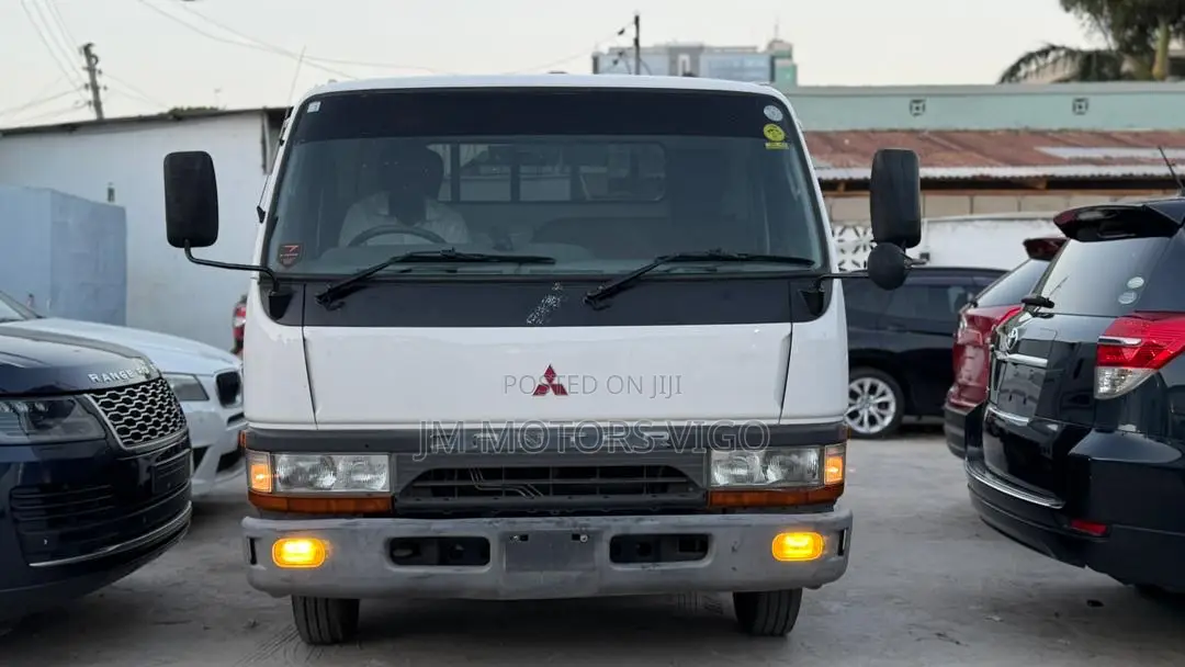 Mitsubishi Canter 1998 White