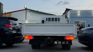 Mitsubishi Canter 1998 White
