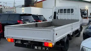Mitsubishi Canter 1998 White