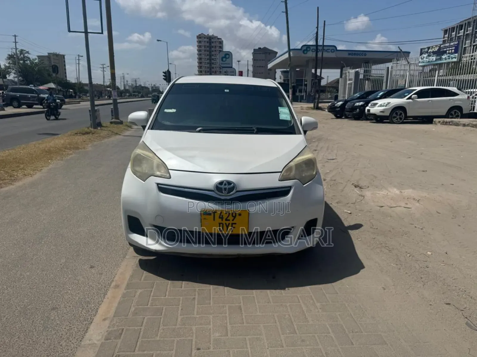 Toyota Ractis 2011 White
