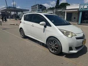 Toyota Ractis 2011 White