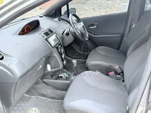 Toyota Vitz 2009 Gray