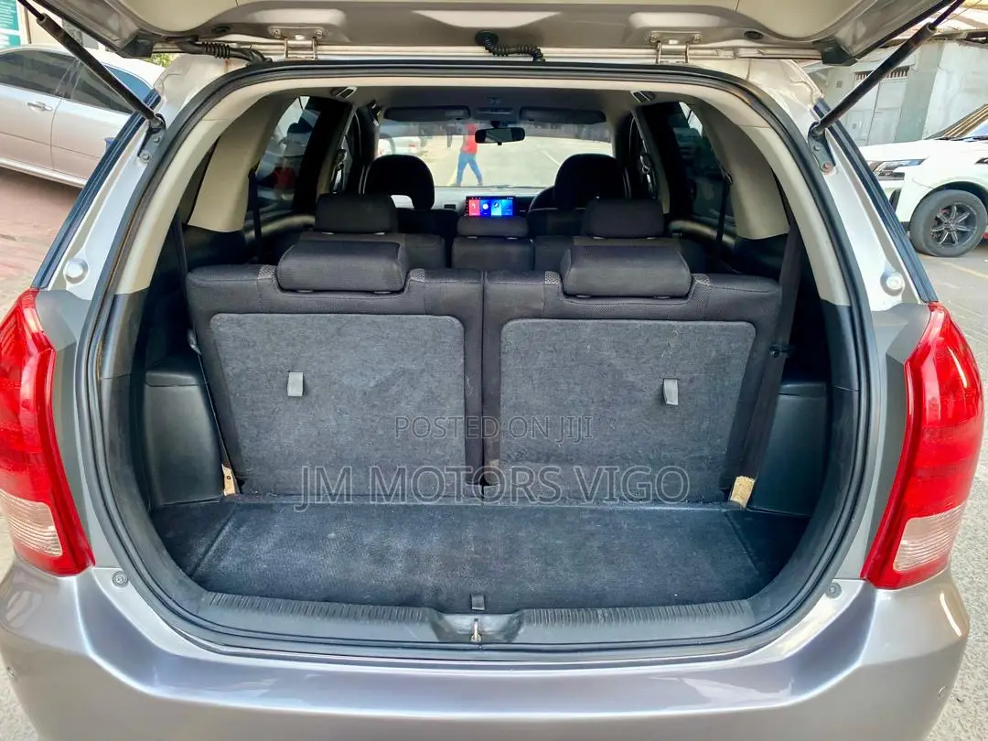 Toyota Wish 2005 Gray