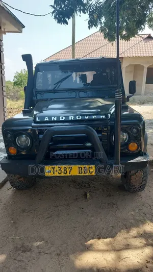 Land Rover Defender 1998 Green
