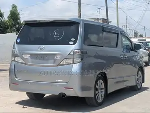 Toyota Vellfire 2008 Silver