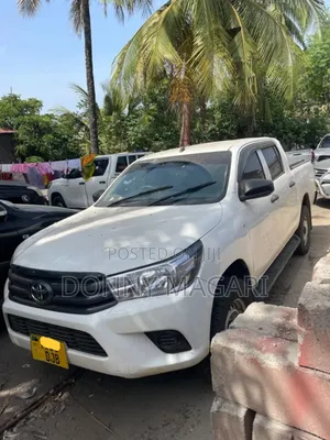 Toyota Hilux 2017 White