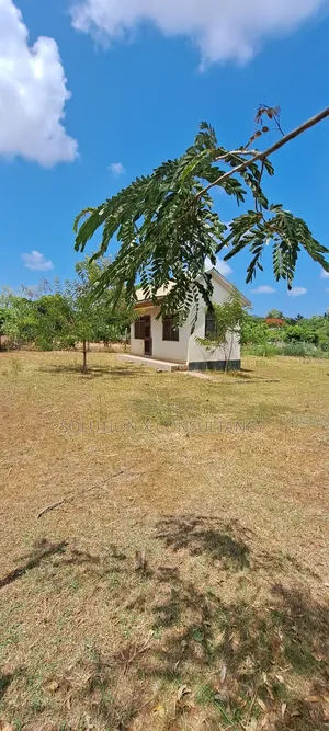 Shamba La Ekari Tatu Linauzwa Bunju A