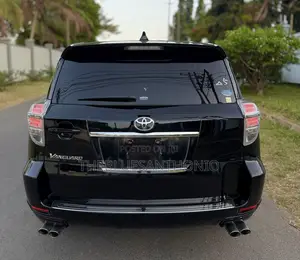 Toyota Vanguard 2013 Black