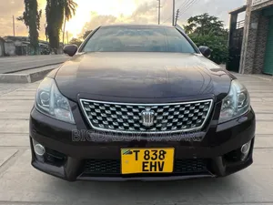 Toyota Crown 2011 Black