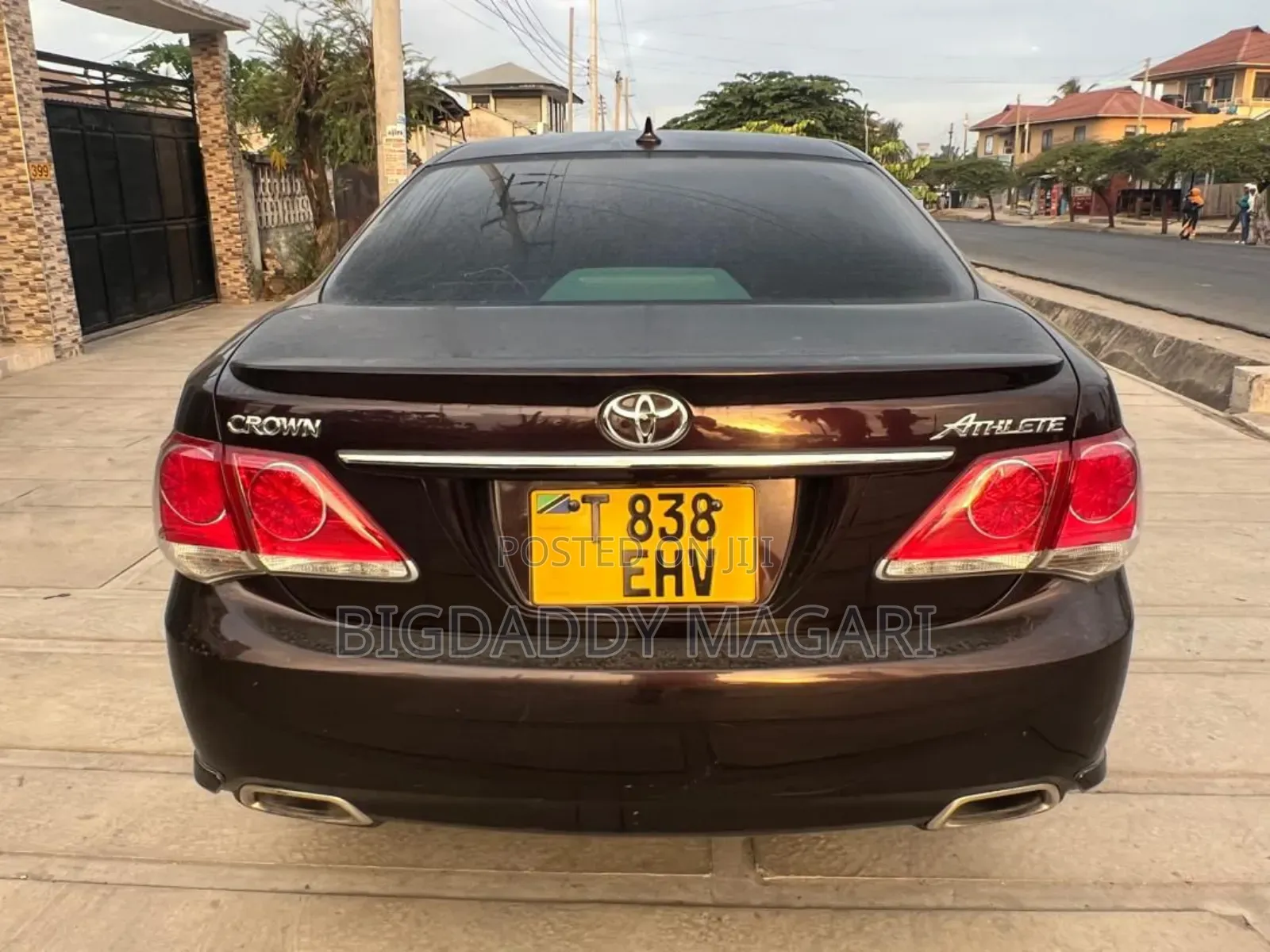 Toyota Crown 2011 Black