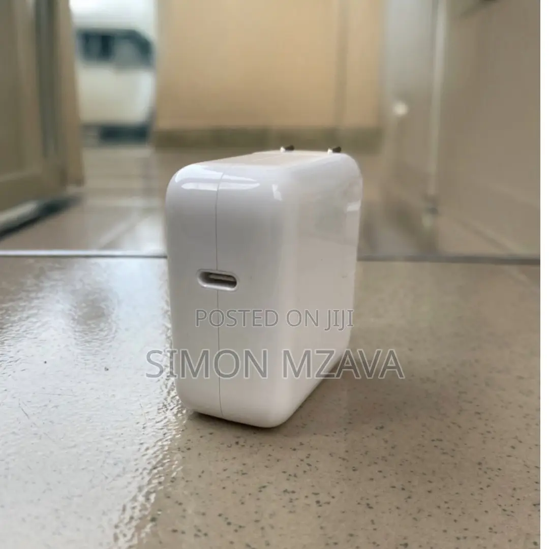 30w Usb-C Original Used Charger for Macbook Air –Smooth Power Delivery