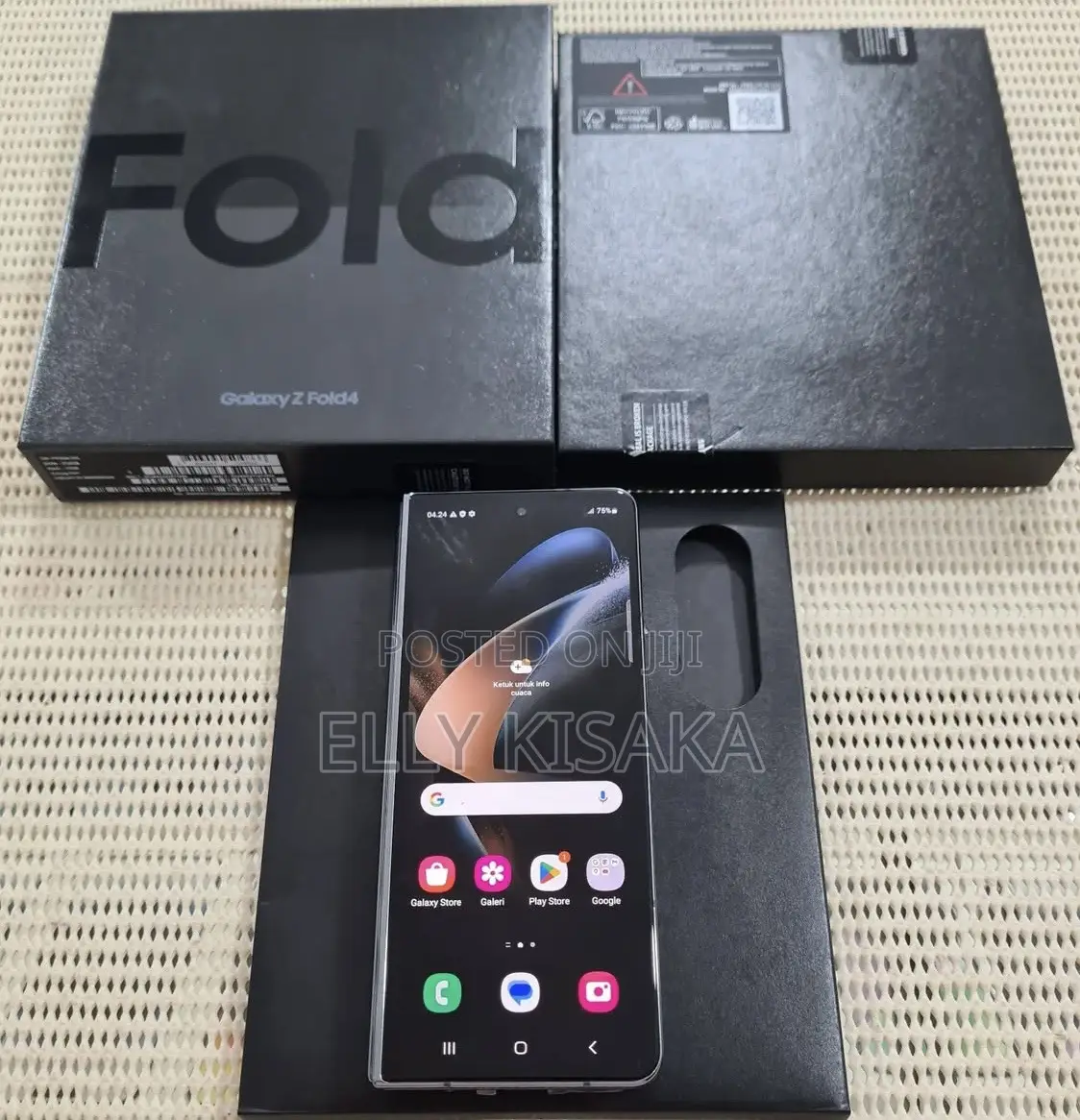 New Samsung Galaxy Z Fold4 256 GB Black