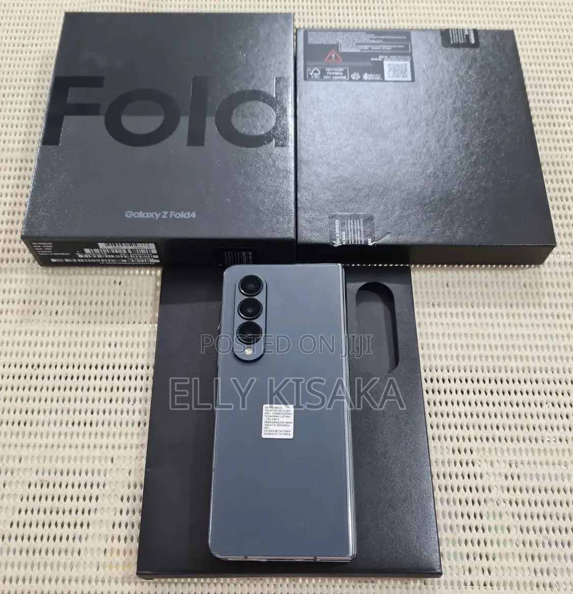 New Samsung Galaxy Z Fold4 256 GB Black