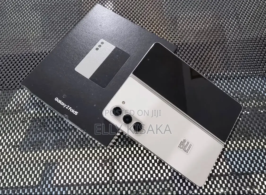 New Samsung Galaxy Z Fold 5 256 GB Silver