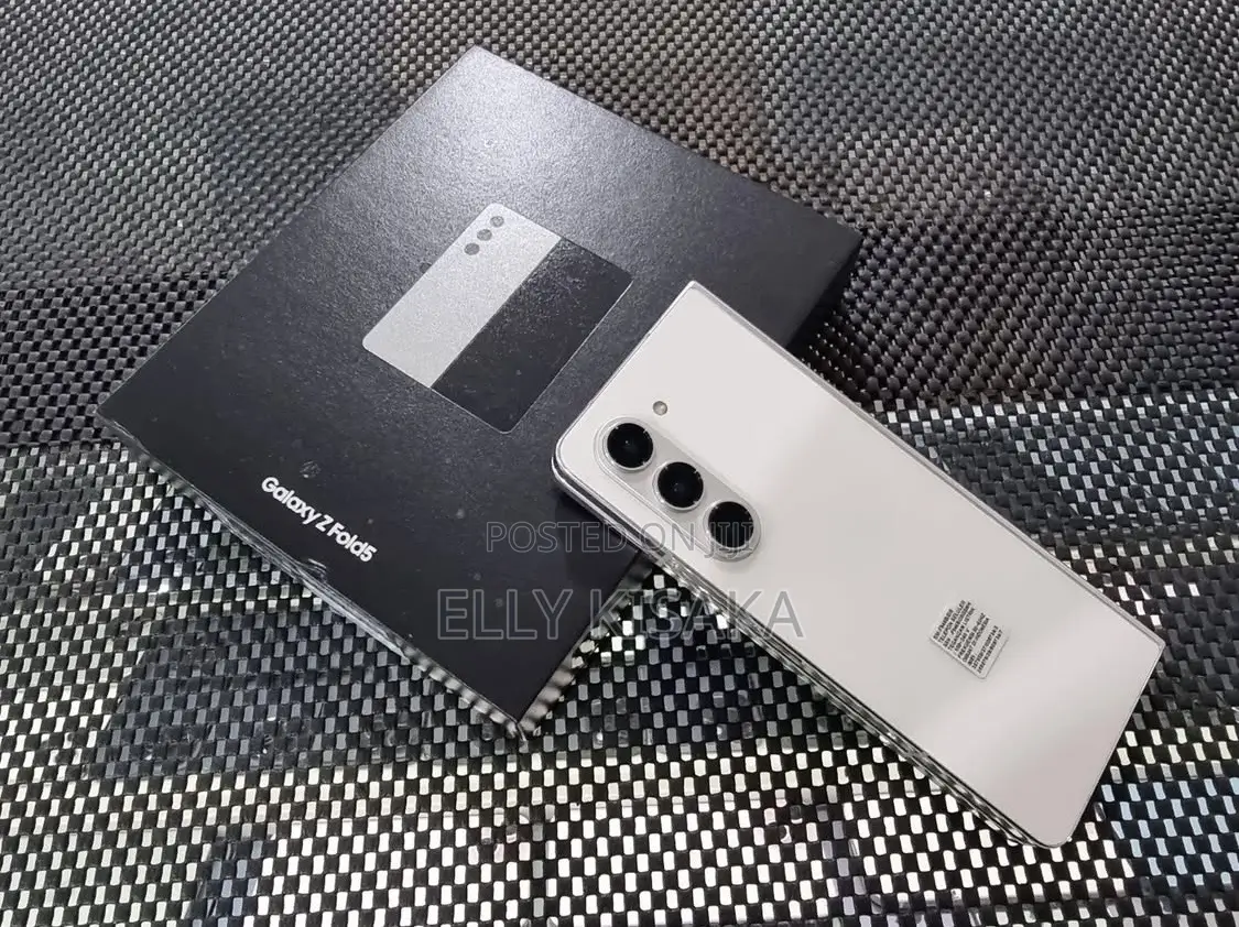 New Samsung Galaxy Z Fold 5 256 GB Silver