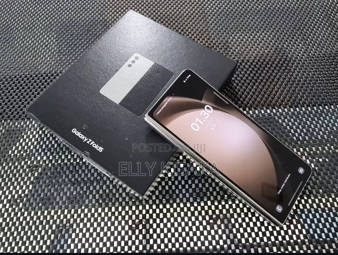 New Samsung Galaxy Z Fold 5 256 GB Silver