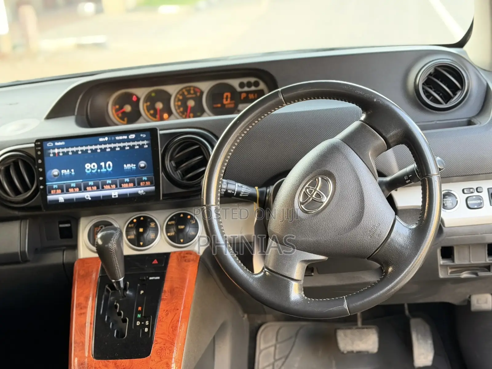 Toyota Rumion 2024 Black