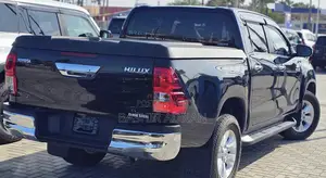 Toyota Hilux Revo Double Cab Deisel 2.4 RWD 2017 Black