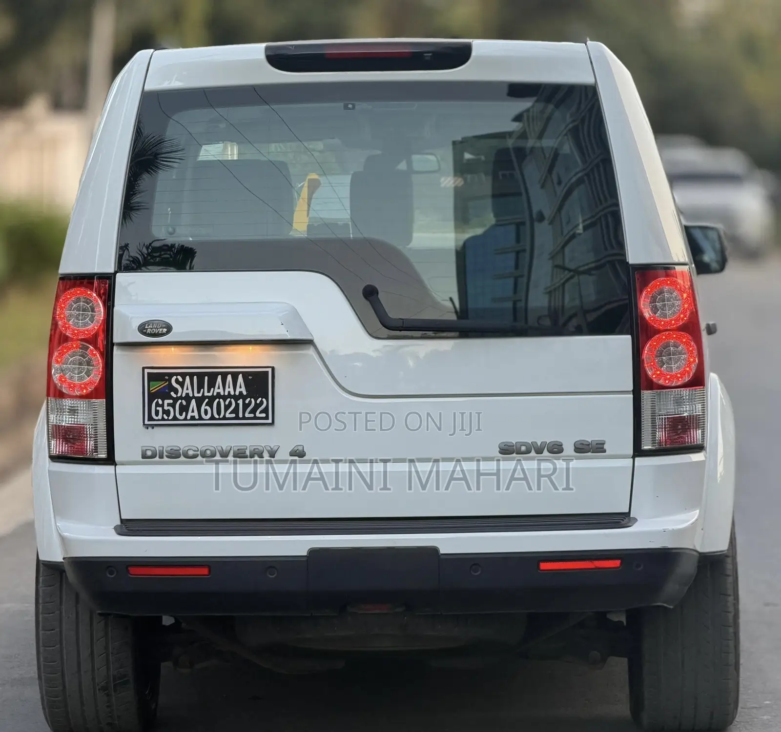 Land Rover Discovery 2013 White