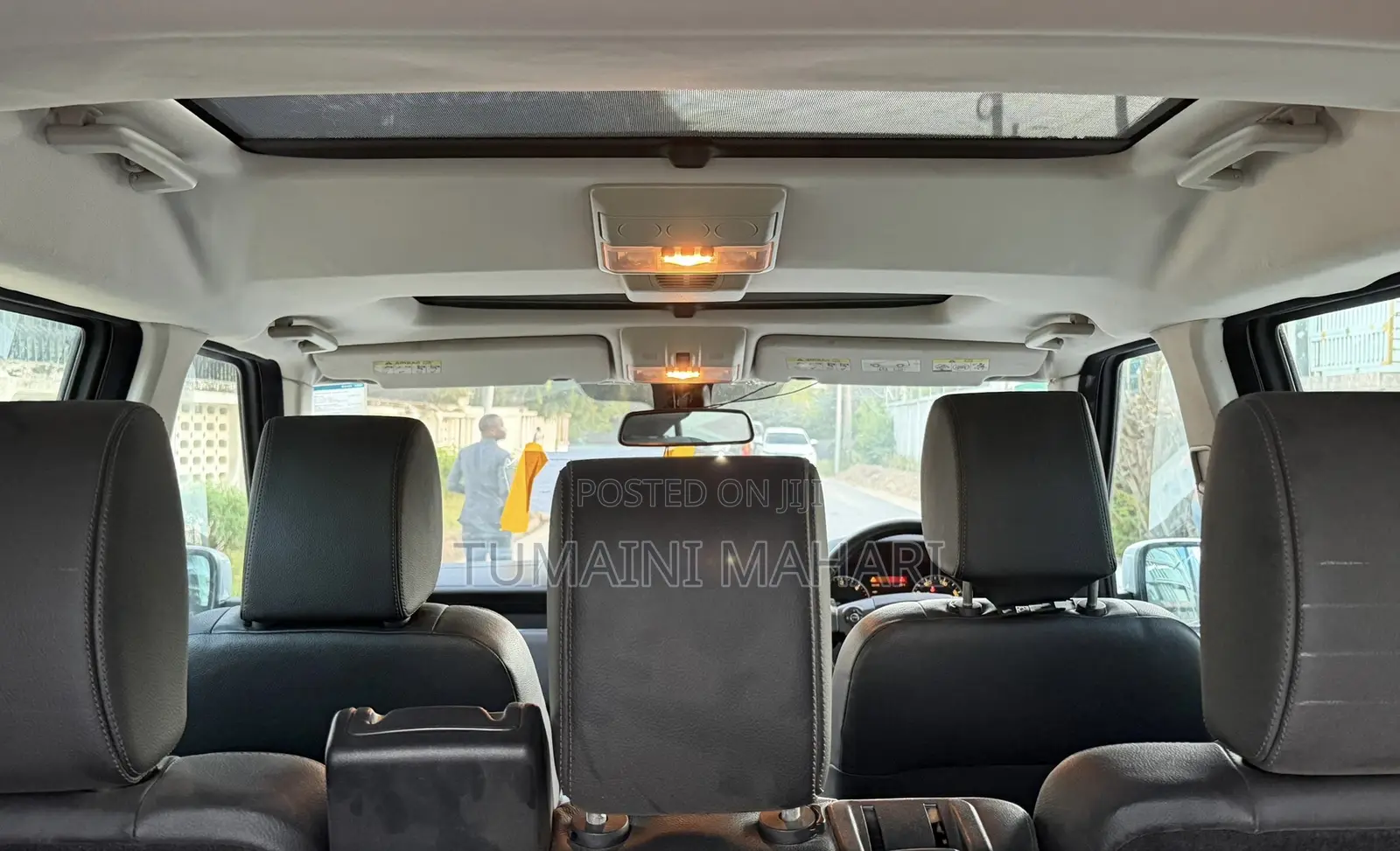 Land Rover Discovery 2013 White