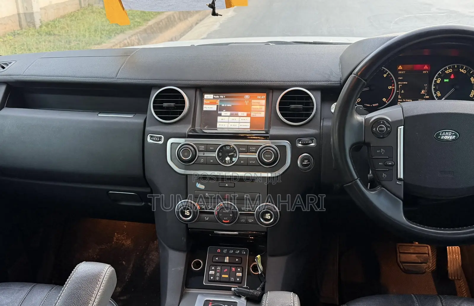 Land Rover Discovery 2013 White