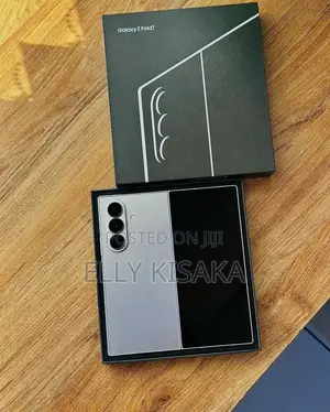 New Samsung Galaxy Z Fold7 256 GB Silver