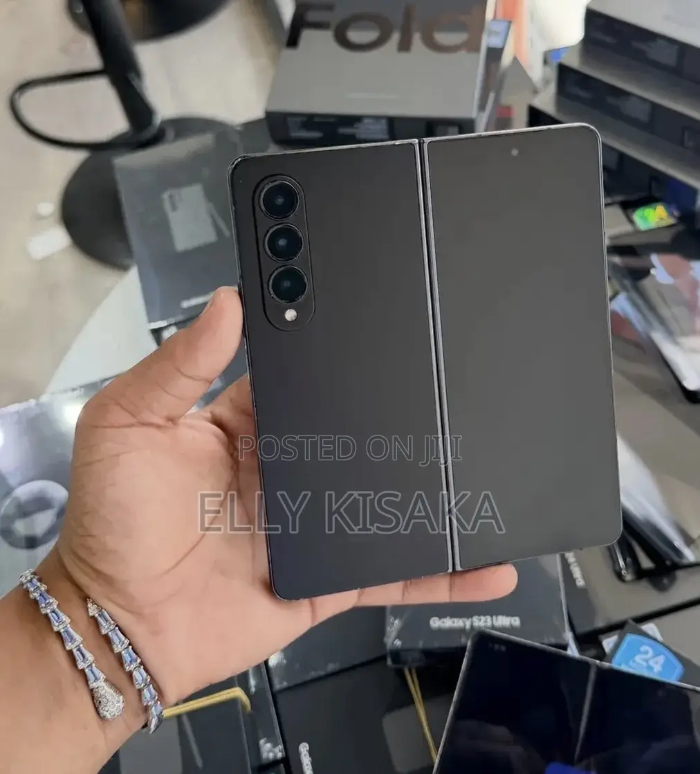 New Samsung Galaxy Z Fold4 256 GB Black