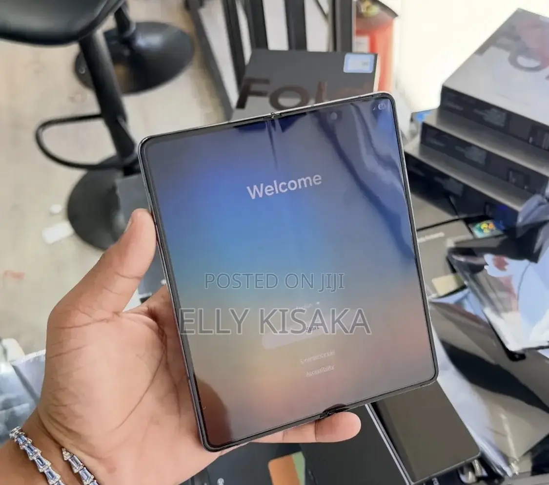 New Samsung Galaxy Z Fold4 256 GB Black