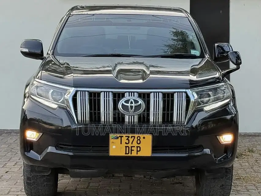 Toyota Land Cruiser Prado 2010 Black