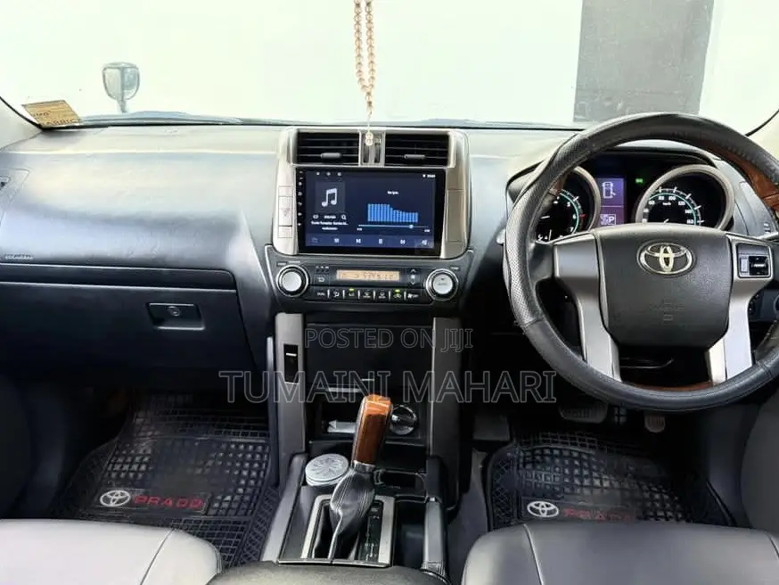 Toyota Land Cruiser Prado 2010 Black