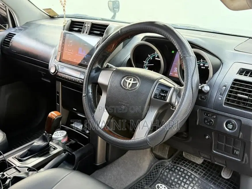Toyota Land Cruiser Prado 2010 Black