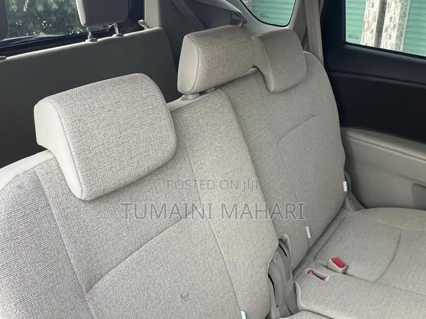 Toyota Passo Sette 2009 Maroon