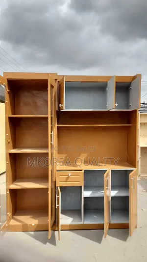 Kitchen Cabinet Kuabwa Yakisasa Kabisa